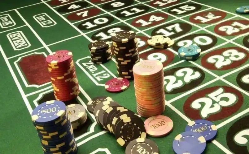Platform starlinkbet88 menampilkan studio kasino langsung dengan dealer profesional